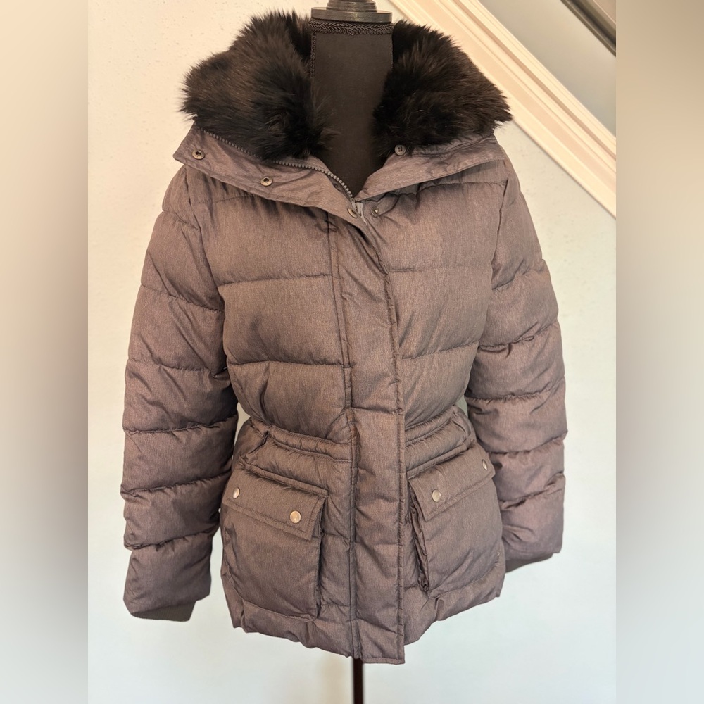 Gap Women's Gray Puffer Jacket with Faux Fur Collar